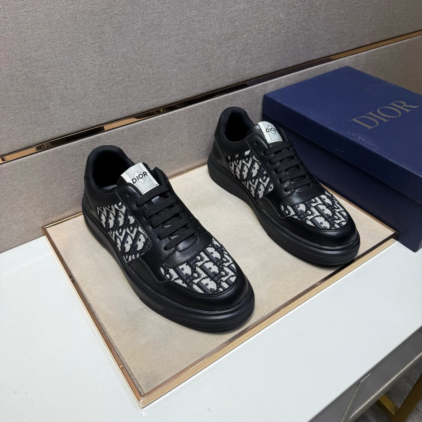 ⬛️Men's shoes 💰p400 [Dior~] Men's casual shoes 2025z cabinet sales simultaneously 🔶Size: 38-44 #️⃣ 🔷2 colors🔜The upper is made of multi-material splicing➕Mesh lining, comfortable and breathable, sole: original comfortable and wear-resistant outsole, ⚠️real thing📱photographed🎬real thing is better📢📢📢